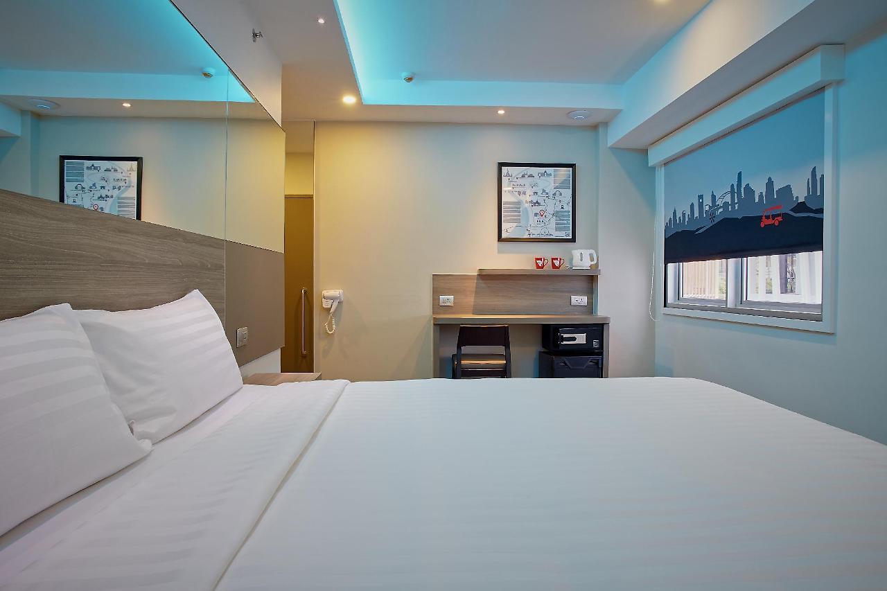 เรด แพลนเน็ต ออโรร่า บูเลอวาร์ด Hotel เกซอนซิตี้ ภายนอก รูปภาพ